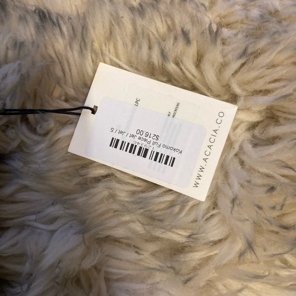 kokomo in jet - Picture 2 of 2